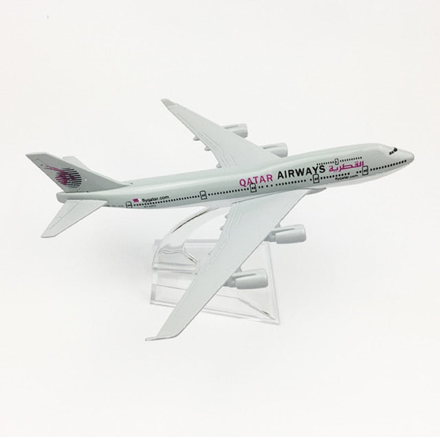 Qatar Airways Boeing 747 Airplane 16cm Diecast Plane Model