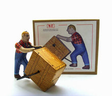 Load image into Gallery viewer, MS475 Removal Man Box Mover Worker Retro Clockwork Wind Up Tin Toy Collectible
